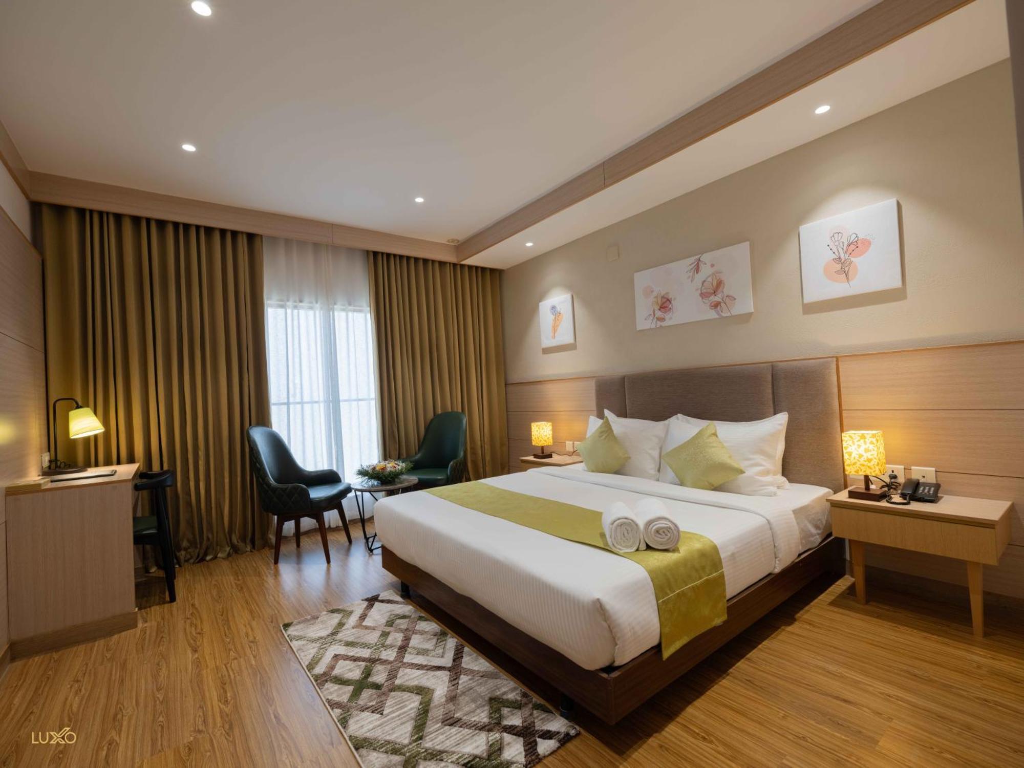 Luxo Kochi Hotel Buitenkant foto