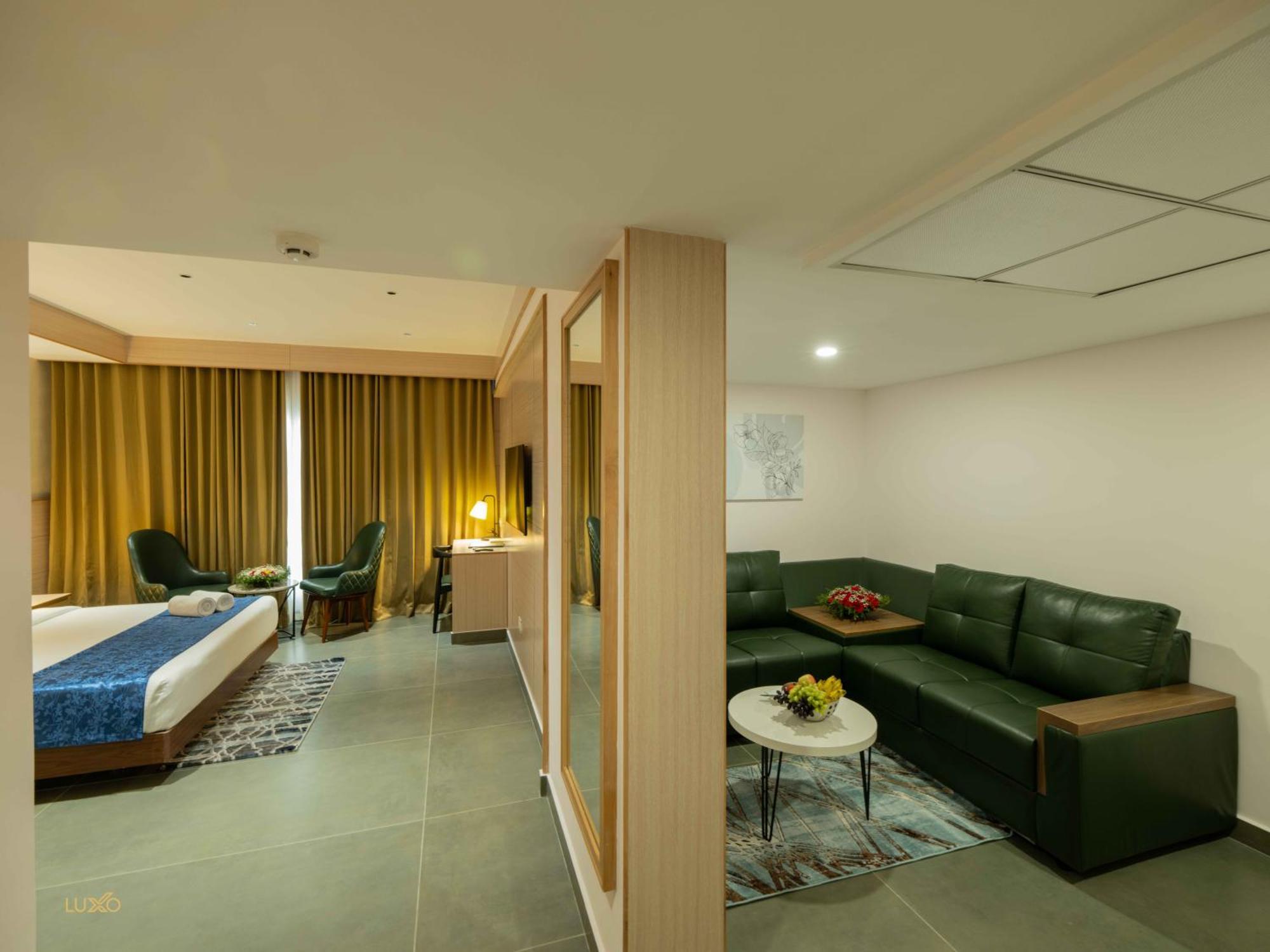 Luxo Kochi Hotel Buitenkant foto